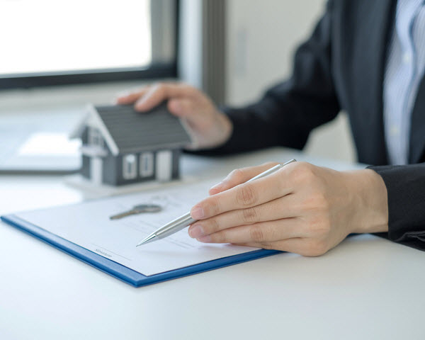 Step Up Group - Growth in property market agents working in real estate investment and home insurance signing contracts